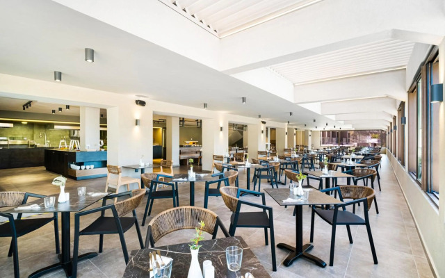 Harmony E Rock Hotel