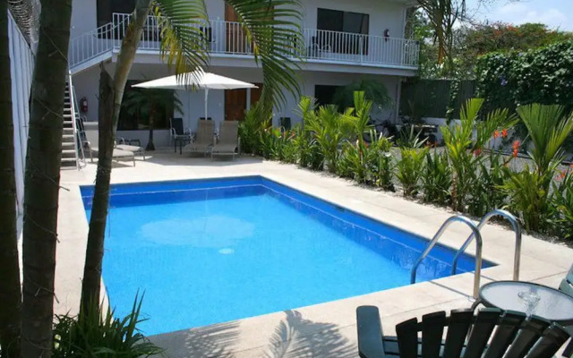 Tuanis Aparthotel