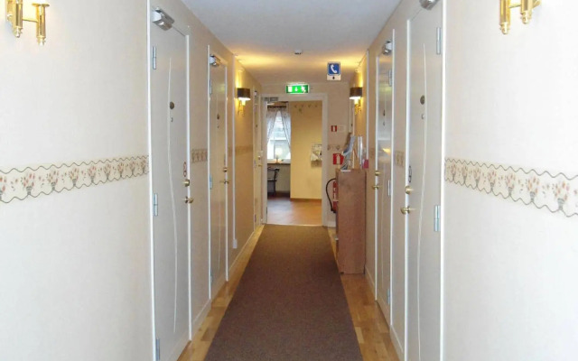 Abrins Hotel