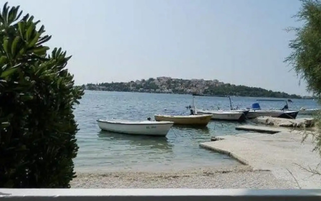 Igor -10 m From Beach - H