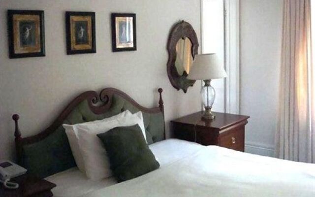 Rudloe Arms Hotel