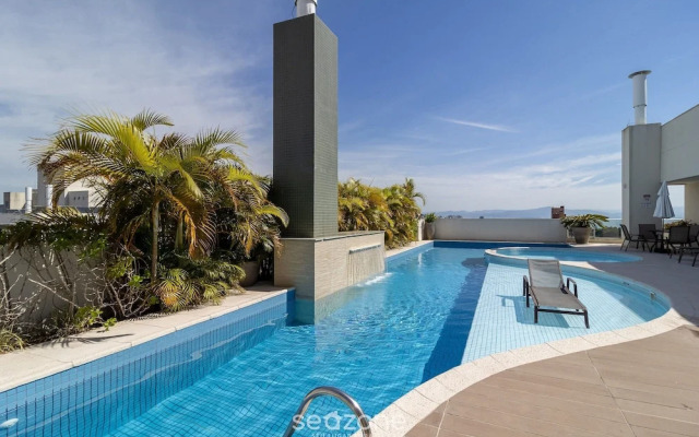 Apt With Private Barbecue and Pool Pea1301