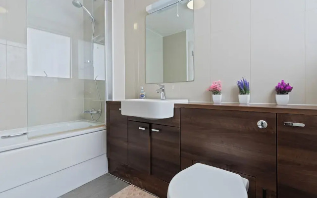 Retreat Private Rooftop 3 Bedroom Apartment