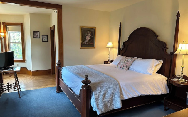 Meredith Inn