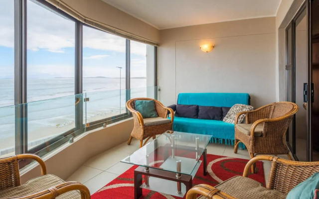 Luxurious Beach Front