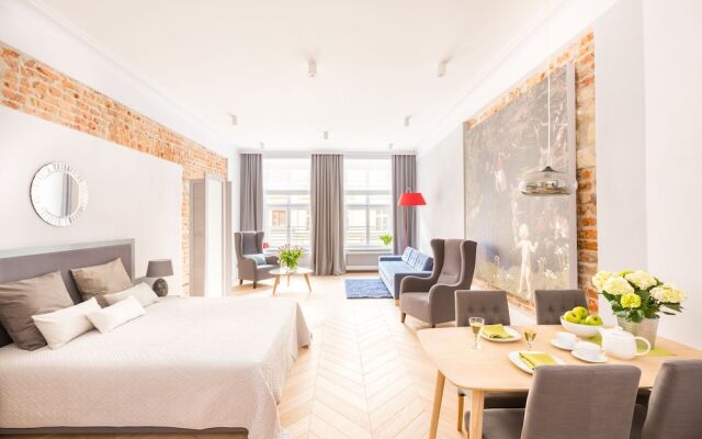 Cadena Gallery Apartments