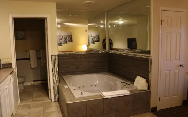 Riviera Inn and Suites 1000 Islands