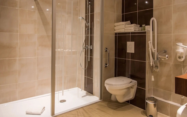 Brit Hotel Tours Sud - Le Cheops