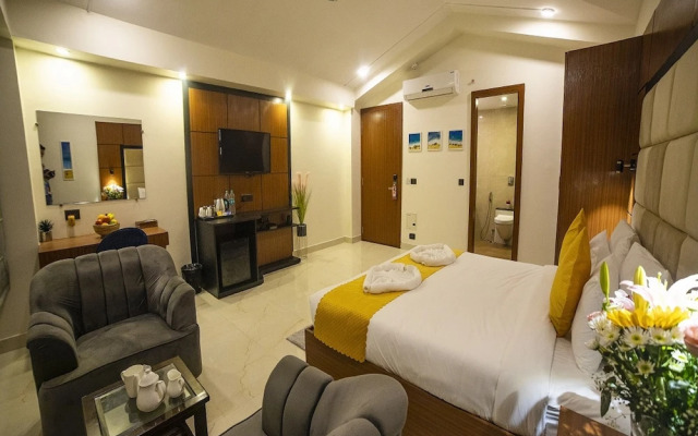 HUE GUH The Porto Candolim