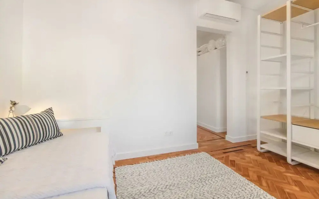 Marques de Pombal Metropolitan Flat