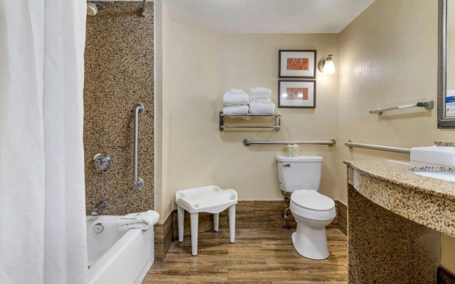 Comfort Suites near MCAS Beaufort