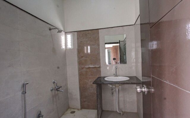 SPOT ON 29404 Kruthika Comforts