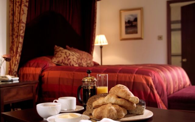 Macdonald Norwood Hall Hotel