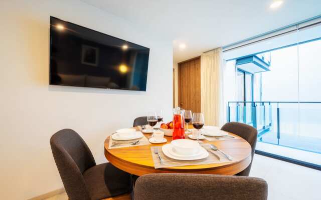 NEW Equipped Condo w GYM Roof