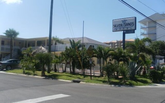 Silver Sands Motel