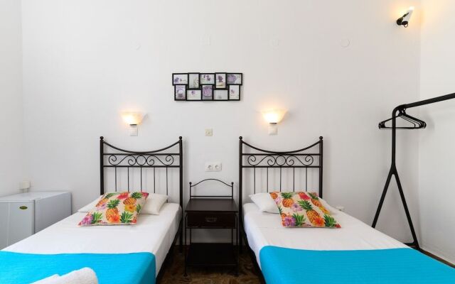 Aphrodite Hotel & Apartments