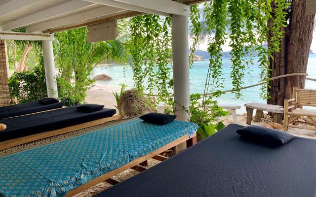 Coconut Beach Bungalows