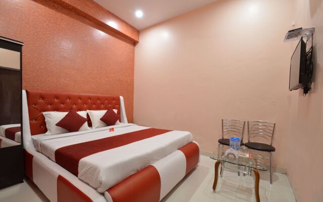 OYO 8452 Hotel New Arya 2
