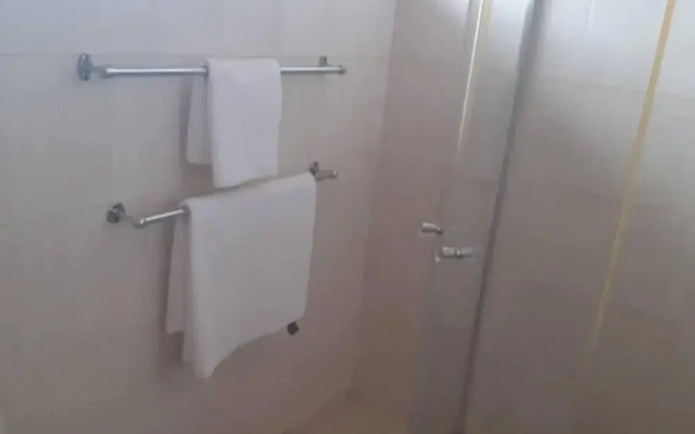 Spacious Executive Holiday Apartment In Bulawayo