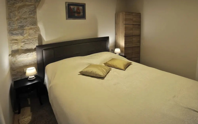 Room-triple Studio in the City Center