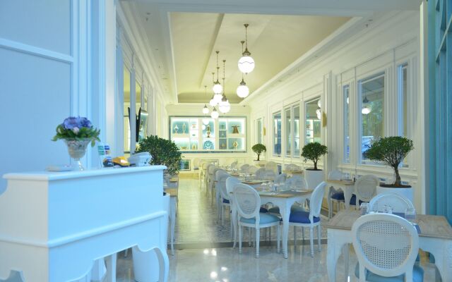 Noor Hotel