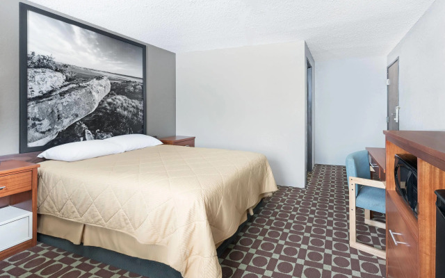 Super 8 by Wyndham Miles City