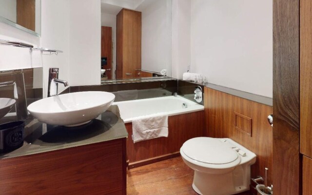 Quiet Kensington Mews House