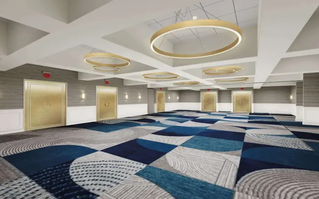DoubleTree by Hilton Clarksville Riverview