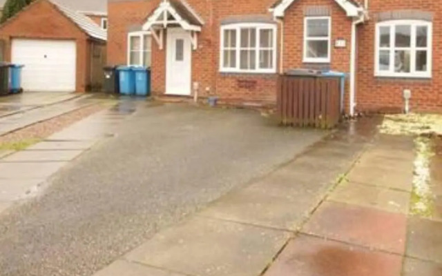 Fantastic 2-bed House in Hull. Garden, Sky tv