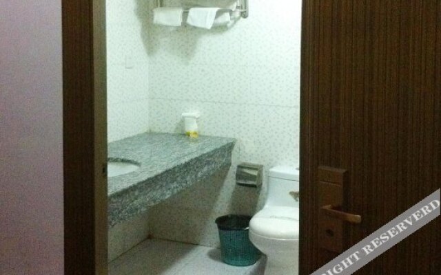 Junyi Chain Hotel (Shanghai Xuefu Road Jinshanwei)