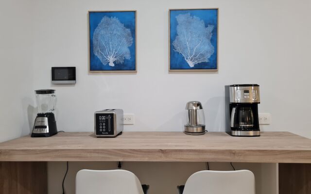 Luxury Sea view Studio on the 5th Av