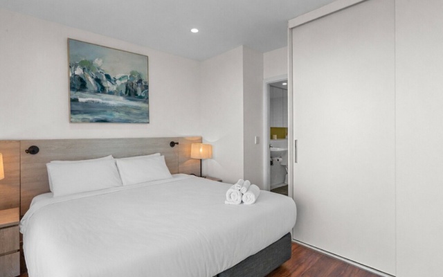 Stylish 2-bed With Terrace, 3-min Walk to Beach – Guest Rooms – Adelaide