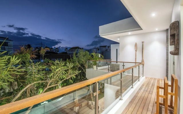 Coastal Comfort: Cozy 4BR Villa, 5 Min Walk to Finns Beach