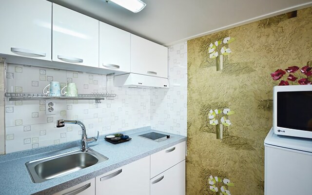 Yeosu Rainbow Pension