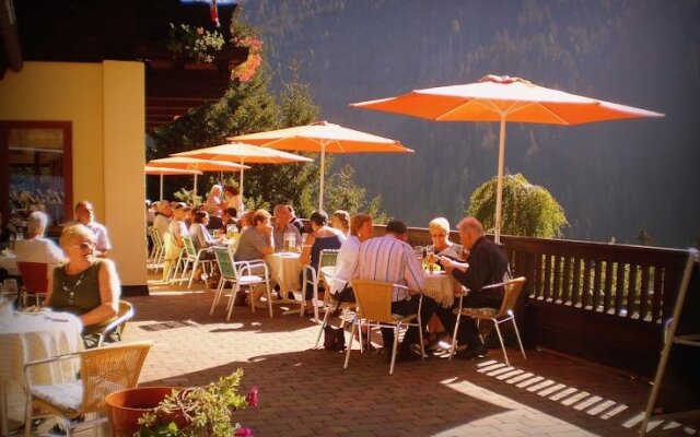 Almhotel Schönmoosalm