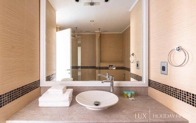 LUX - IBN Battuta Residence