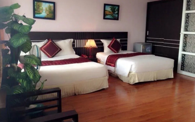 Westlake Hotel - Lac Long Quan