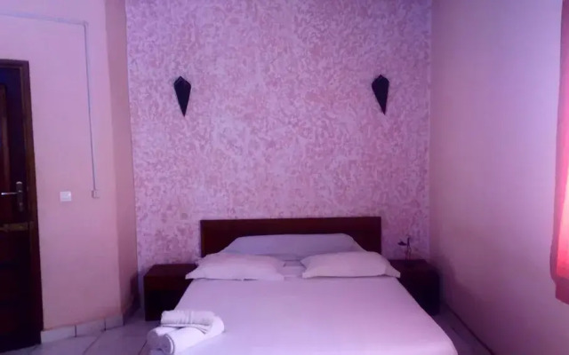 Central Hotel