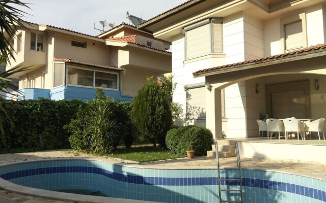 Villa with Private Pool in Icmeler