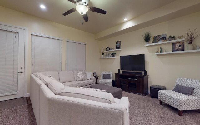 Pilot's Landing 4 Bedroom Apts