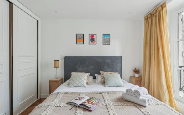 Chic 1BR Near Louvre & Musee d Orsay