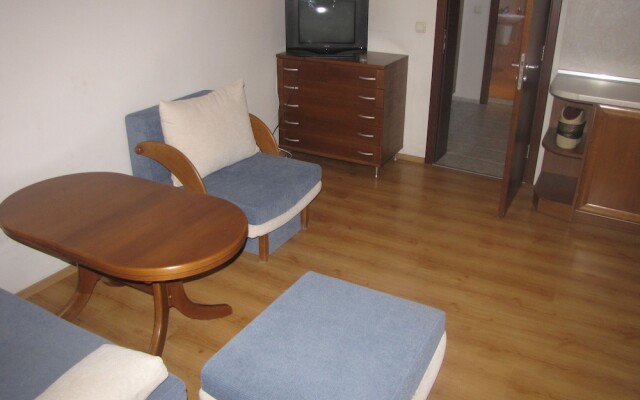 Edelweiss Inn Apartments