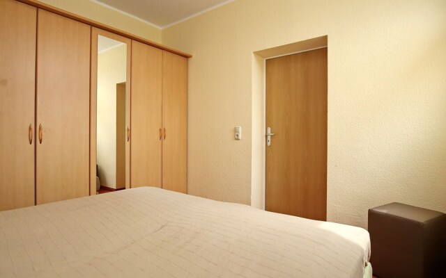 Peaceful Apartment in Kuhlungsborn with Garden
