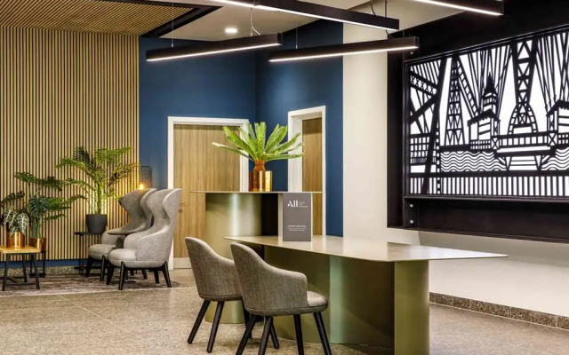 Mercure Newport Hotel