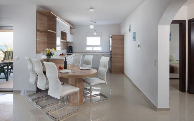 Apartments Malibu Two
