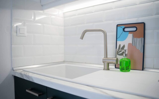 2 Bedroom Apartment Lambisea
