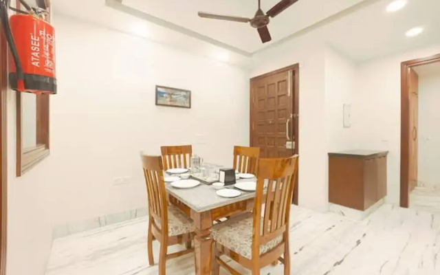 Modern City Service Apartment