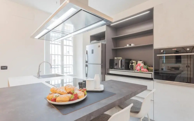 Enchanted Como City Apartment