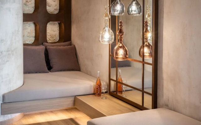 Inotropes Boutique Suites