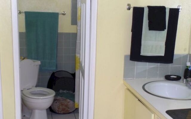 Skytop Beach Studio at Mobay Club